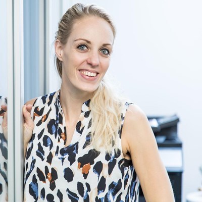 “DE BESTE MANIER OM TE LEREN IS OM TE DOEN, DESNOODS GA JE OP JE BEK.”